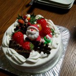 となりのＴさまから 毎年ｸﾘｽﾏｽｹｰｷを 頂きます☆