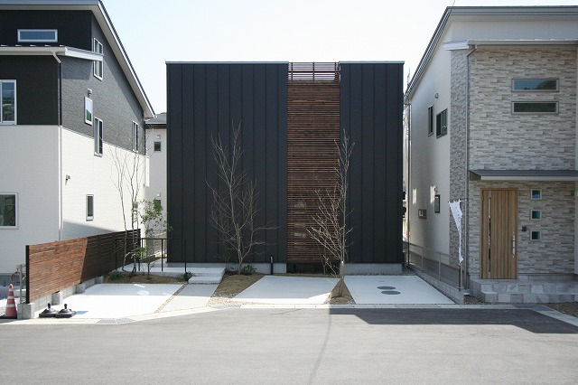 デザイン 高性能 自然素材がそろった ちょっとマニアックでオシャレなジグソーの規格住宅 高知の新築 注文住宅 自然素材の家 デザイン 高性能 自然素材がそろった ちょっとマニアックでオシャレなジグソーの規格住宅 高知の新築 注文住宅 自然素材の家